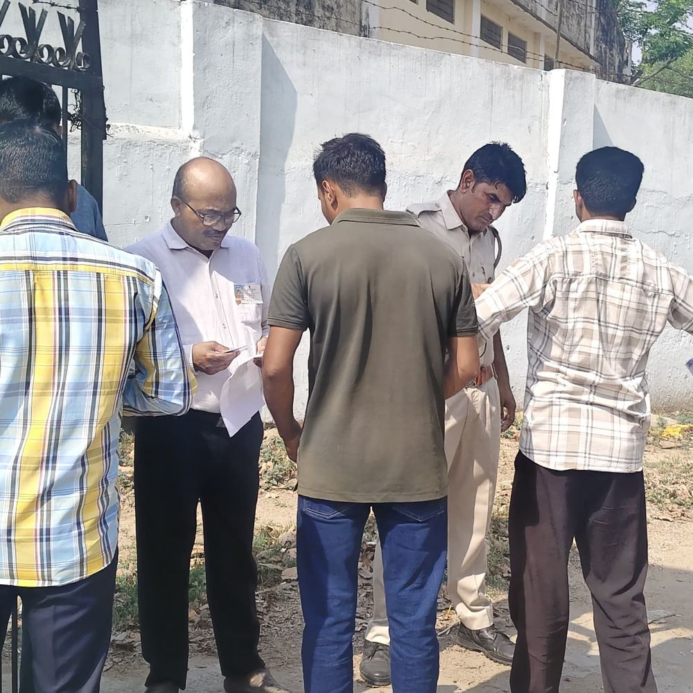 प्रयोगशाला सहायक परीक्षा का पहला दिन:खैरथल-तिजारा जिले में 2120 परीक्षार्थियों ने दी परीक्षा