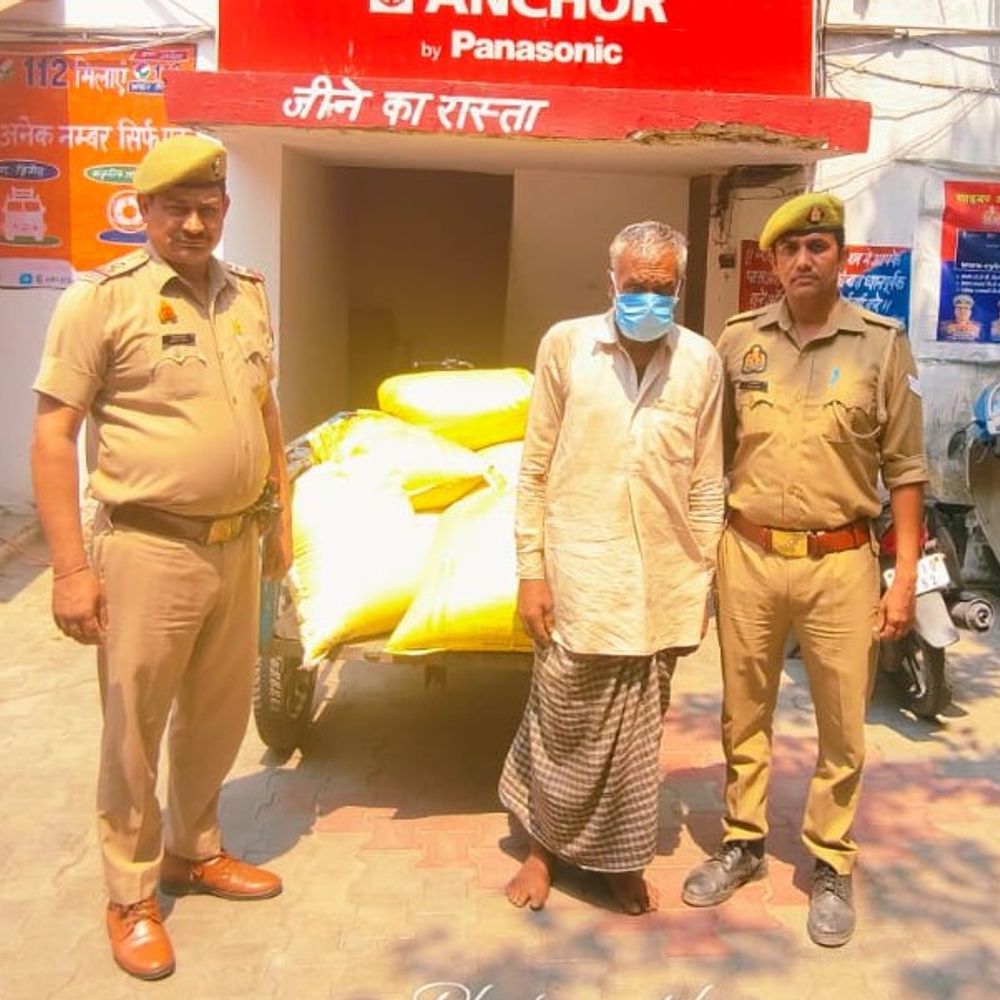सहारनपुर में हिस्ट्रीशीटर चोर अरेस्ट:खेत से चोरी 4 कुंतल गेहूं और रेहड़ा बरामद