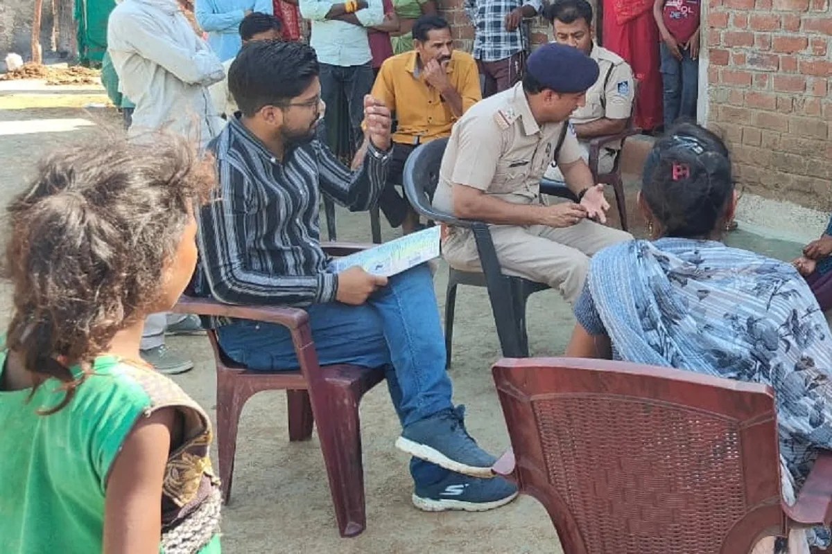 समाज में खत्म नहीं हो रहीं रुढिय़ां, 6 साल 127 से ज्यादा रुकवाए गए बाल विवाह, कई दूसरे क्षेत्रों में करते हैं कार्यक्रम