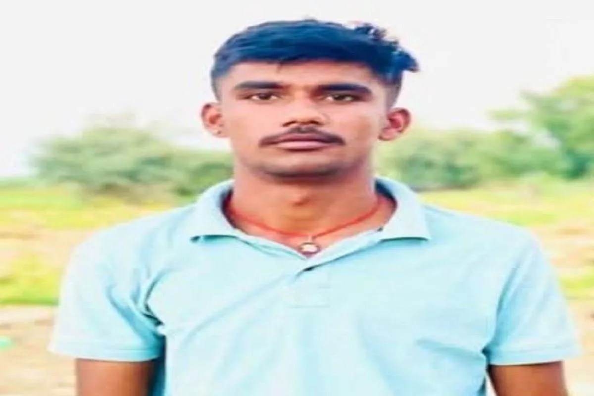 पूनमनगर गांव में युवक ने की आत्महत्या, पेड़ से लटका मिला शव
