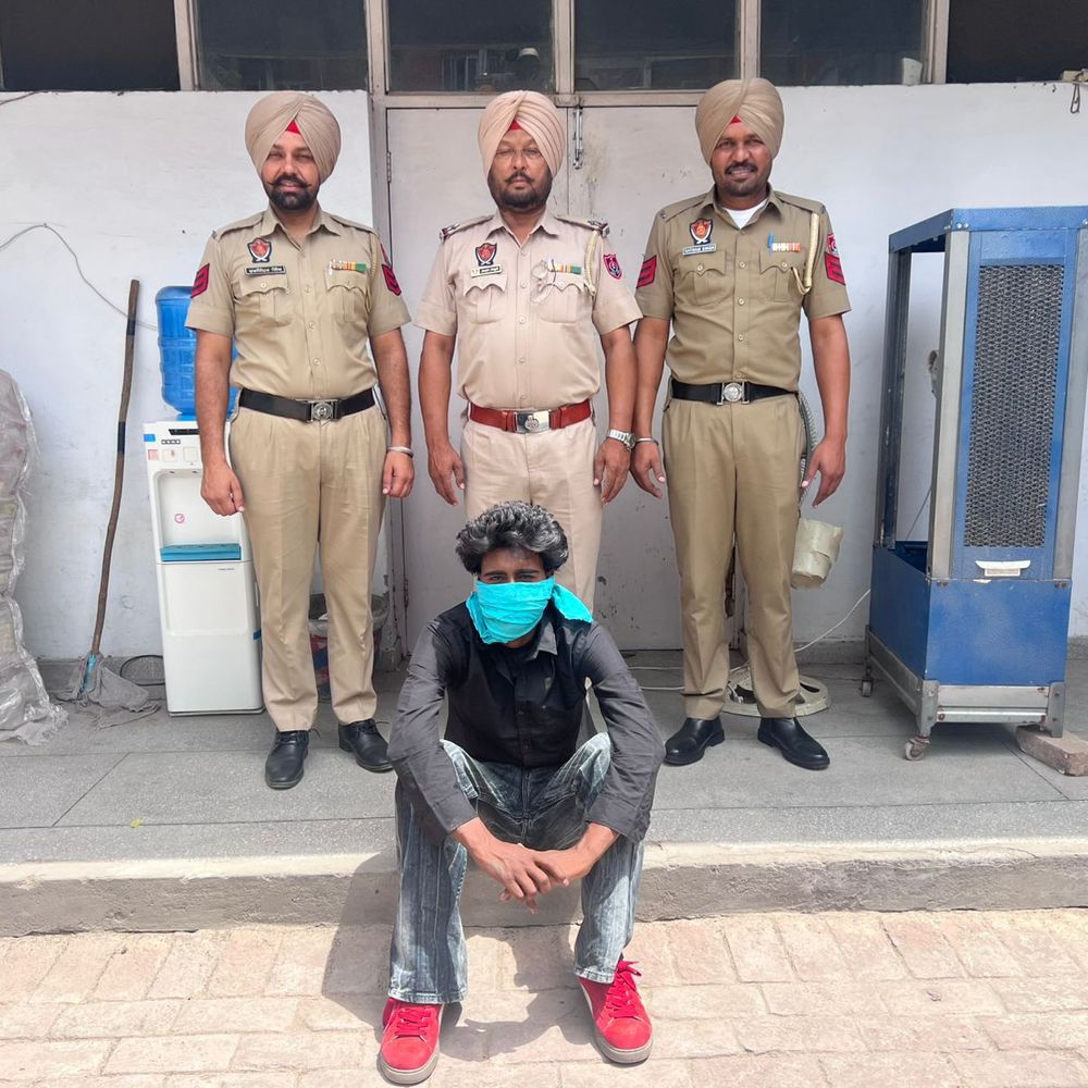 मोगा में नशा विरोधी अभियान में दो तस्कर गिरफ्तार:110 ग्राम हेरोइन बरामद, सप्लाई नेटवर्क खंगालने में जुटी पुलिस