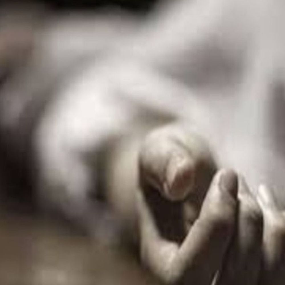 लखनऊ में मां की डांट से नाराज-युवक ने दी जान:शराब पीकर लौटा था घर, सुबह टीन शेड में फंदे से लटका मिला
