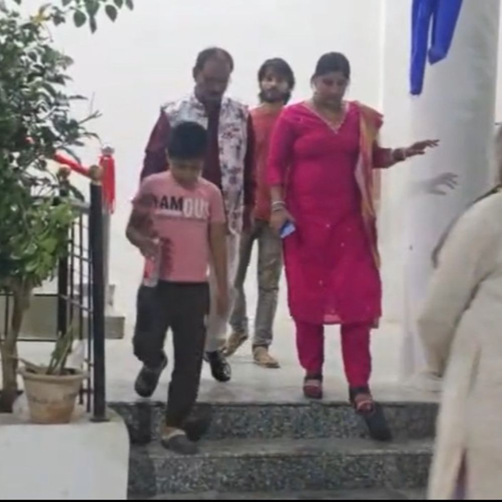 दरभंगा में शहीदों के बलिदान को याद किया:’एक शाम शहीदों के नाम’ कार्यक्रम में जुटे लोग, शहीद परिवारों के सम्मान में जुटी सहयोग राशि