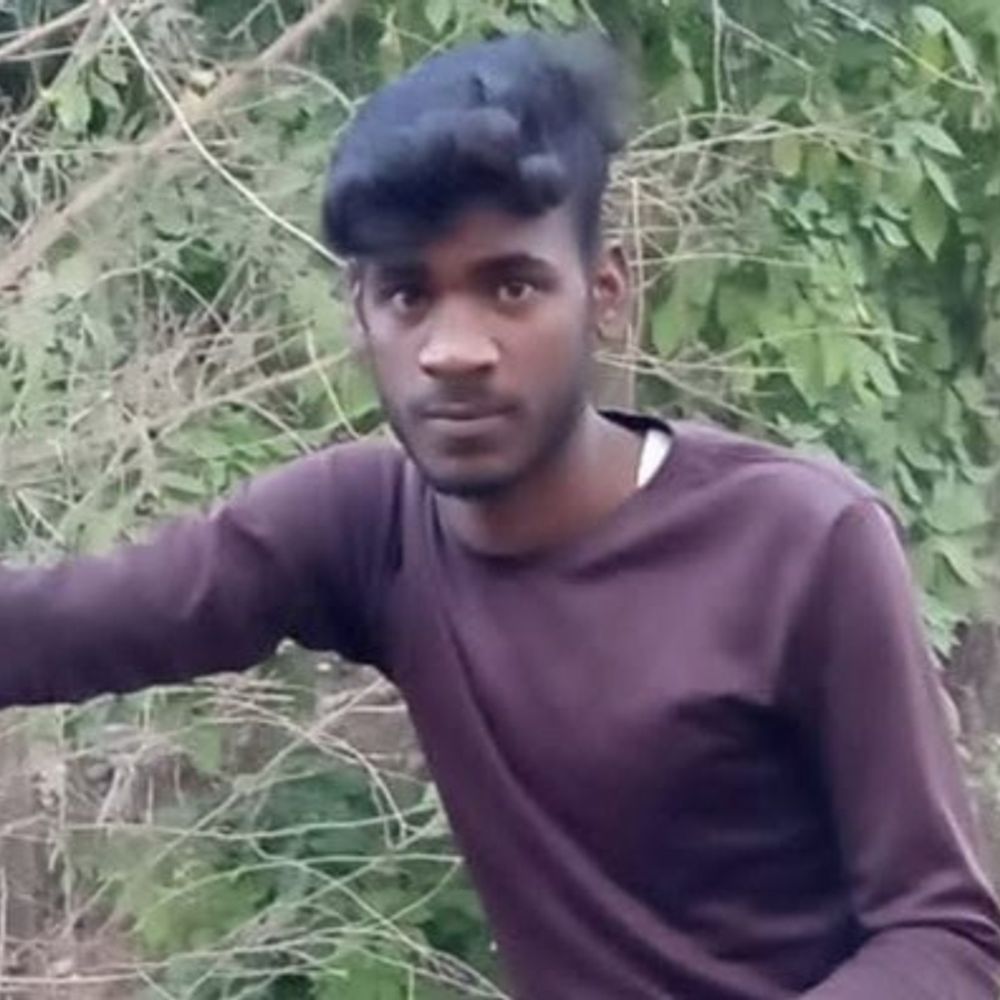भोजपुर में ट्रैक्टर ने युवक को रौंदा:मौसेरे भाई की शादी के लिए मार्केटिंग करने जा रहा था, अस्पताल पहुंचने से पहले तोड़ा दम