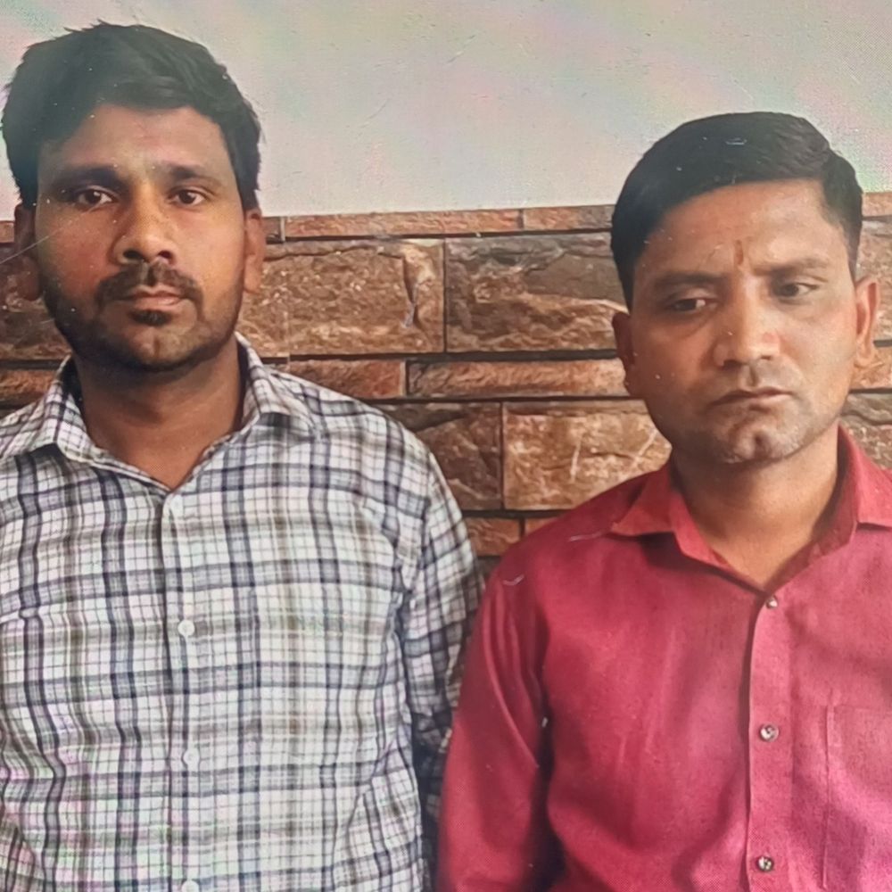 राजकीय निर्माण निगम का JE रिश्वत लेते गिरफ्तार:एक लाख रूपए की ठेकेदार से मांगी थी रिश्वत, JE का ड्राइवर भी धरा गया