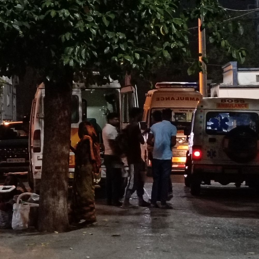 पूर्णिया में खेल-खेल में गैस चूल्हा जलाना पड़ा भारी:आग की चपेट में आने से 3 साल की मासूम झुलसी, मां चापकल पर पानी लाई गई थी