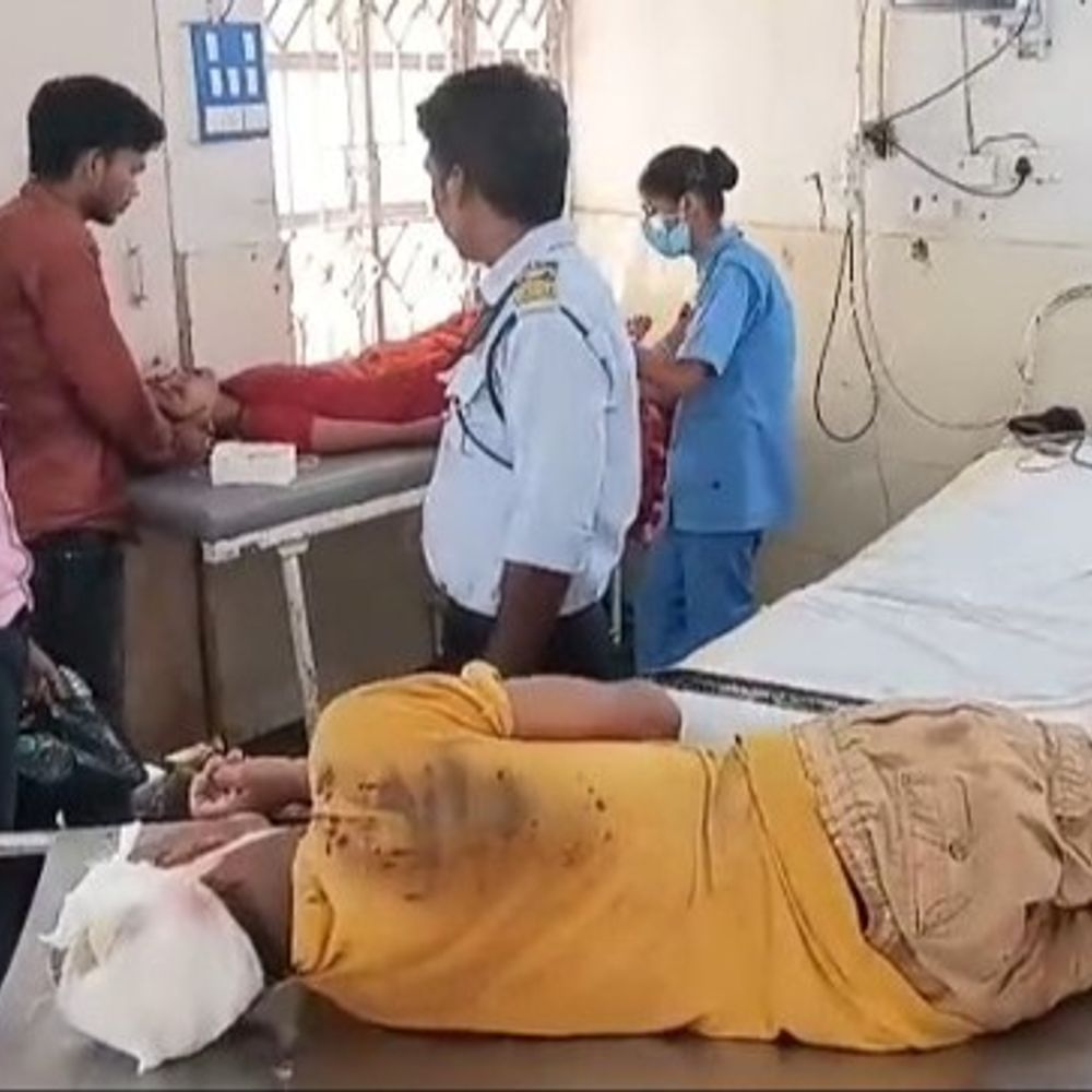 पूर्णिया में ट्रैक्टर और टोटो की टक्कर:हादसे में पति-पत्नी समेत 3 घायल, GMCH में चल रहा है इलाज