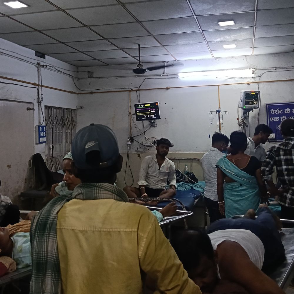 पूर्णिया में रास्ते के विवाद में दो पक्षों में मारपीट:दोनों पक्षों से 15 लोग घायल, गंभीर हालत में GMCH में एडमिट; लाठी-डंडे से किया हमला