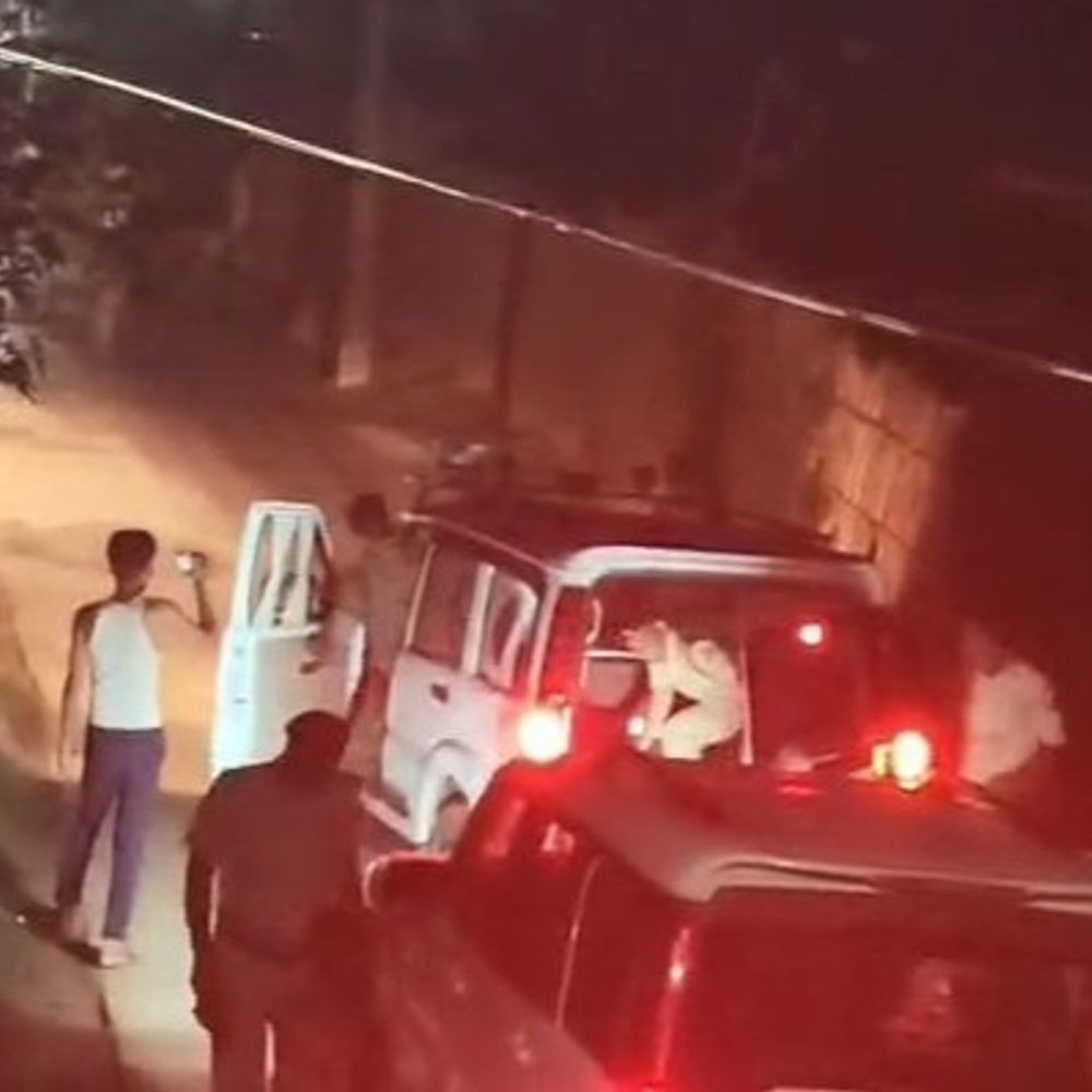 समस्तीपुर में पुलिस पर बुजुर्ग का सिर फोड़ने का आरोप:शराब तस्कर को पकड़ने गई पुलिस टीम पर हमला, दो जमादार-सिपाही घायल