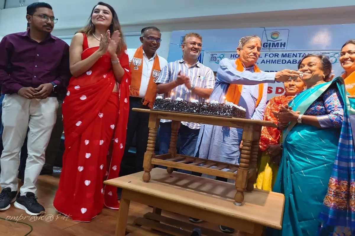 Ahmedabad Video news: नर्सिंग स्टाफ ने मरीजों से नम्रता से व्यवहार करने की ली शपथ