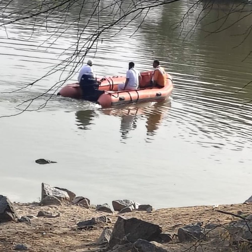 बांदा में जलकुंड में डूबा बुजुर्ग:90 घंटे बाद भी शव नहीं मिला, SDRF टीम तलाश में जुटी