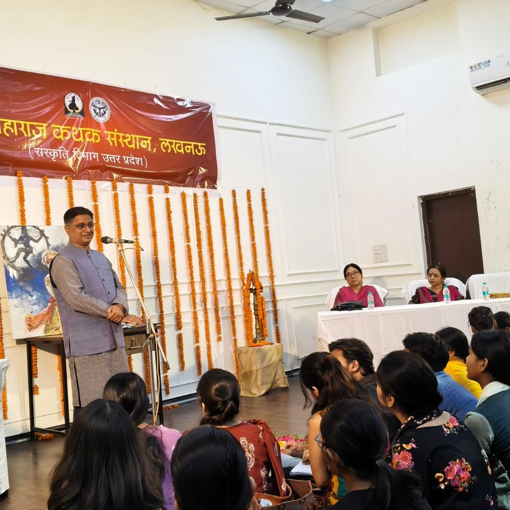 बिरजू महाराज संस्थान में ‘व्याख्यान-सह प्रदर्शन’ आयोजित:विषय ‘दृश्य कला के सौंदर्य तत्व: नृत्य के संदर्भ में’ पर चर्चा