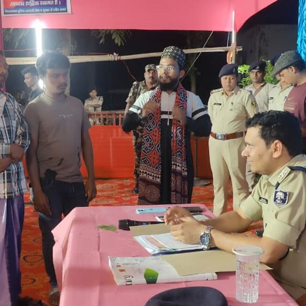 किशनगंज SP ने सुनीं लोगों की समस्याएं:ठाकुरगंज में अलग-अलग मामलों में जन सुनवाई, समाधान का दिया आश्वासन