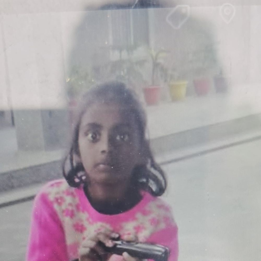 अंबेडकर नगर में किशोरी नहाते समय अमृत सरोवर में डूबी:डीएम आवास के पास सैदापुर गांव में नहाते समय हुई घटना, अस्पताल में मौत