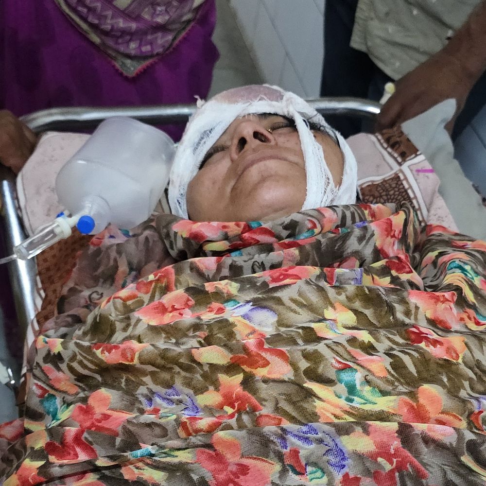 औरंगाबाद में 2 पक्षों में मारपीट,दंपती समेत तीन लोग घायल:घायल बोला- पड़ोसियों ने आंखों में मिर्च पाउडर डाला, फिर लोहे के रॉड से किया हमला