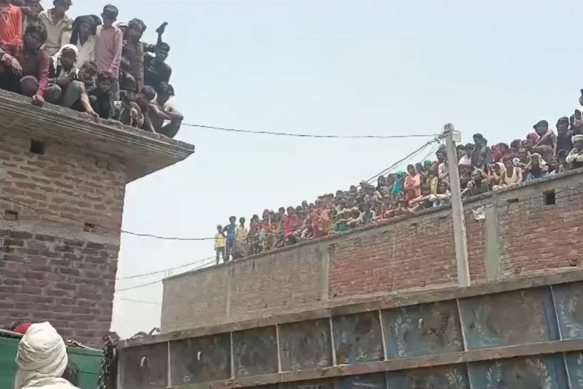 बहराइच में तेंदुए का हमला गांव में घुसा, वन दरोगा व पिता-पुत्र समेत 4 घायल, 5 घंटे बाद ट्रैंकुलाइज कर पकड़ा गया