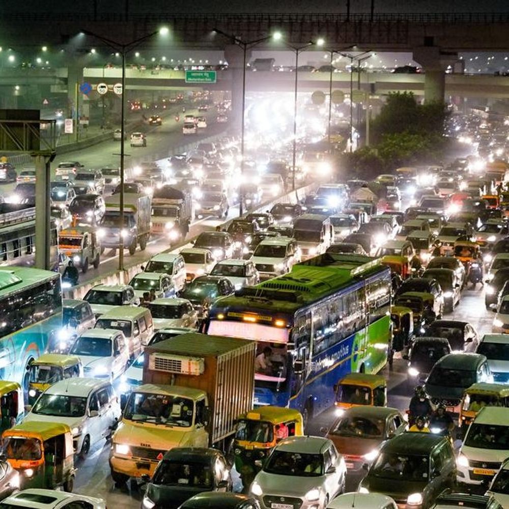 भारतीय शहर रात को 60 गुना ज्यादा चमकीले हुए:50% लोग आर्टिफिशियल रोशनी से होने वाले प्रदूषण का सामना कर रहे; दुनिया का 80% हिस्सा प्रभावित