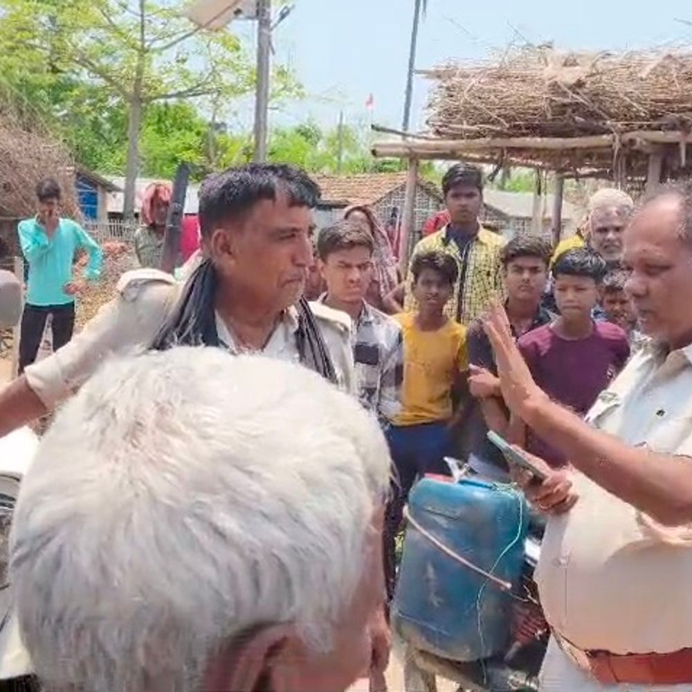 कटिहार में मुखिया पर कुल्हाड़ी-चाकू से वार:वार्ड सदस्य पर सहयोगियों संग मिलकर हमला करने का आरोप, बबलू मंडल गिरफ्तार
