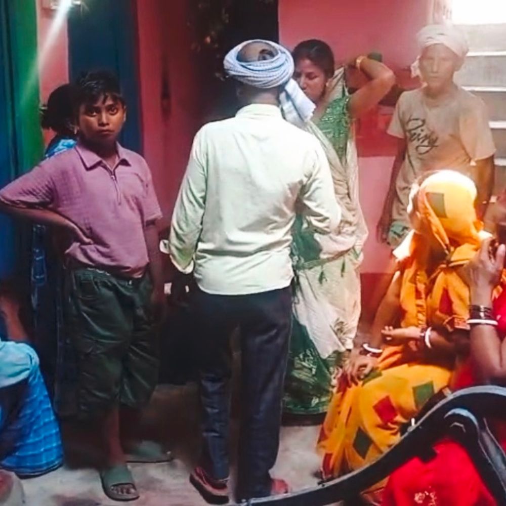 शेखपुरा में बंद घर से 6 लाख की चोरी:बुजुर्ग दंपति इलाज के लिए कोलकाता गए थे, गेट का ताला टूटा मिला
