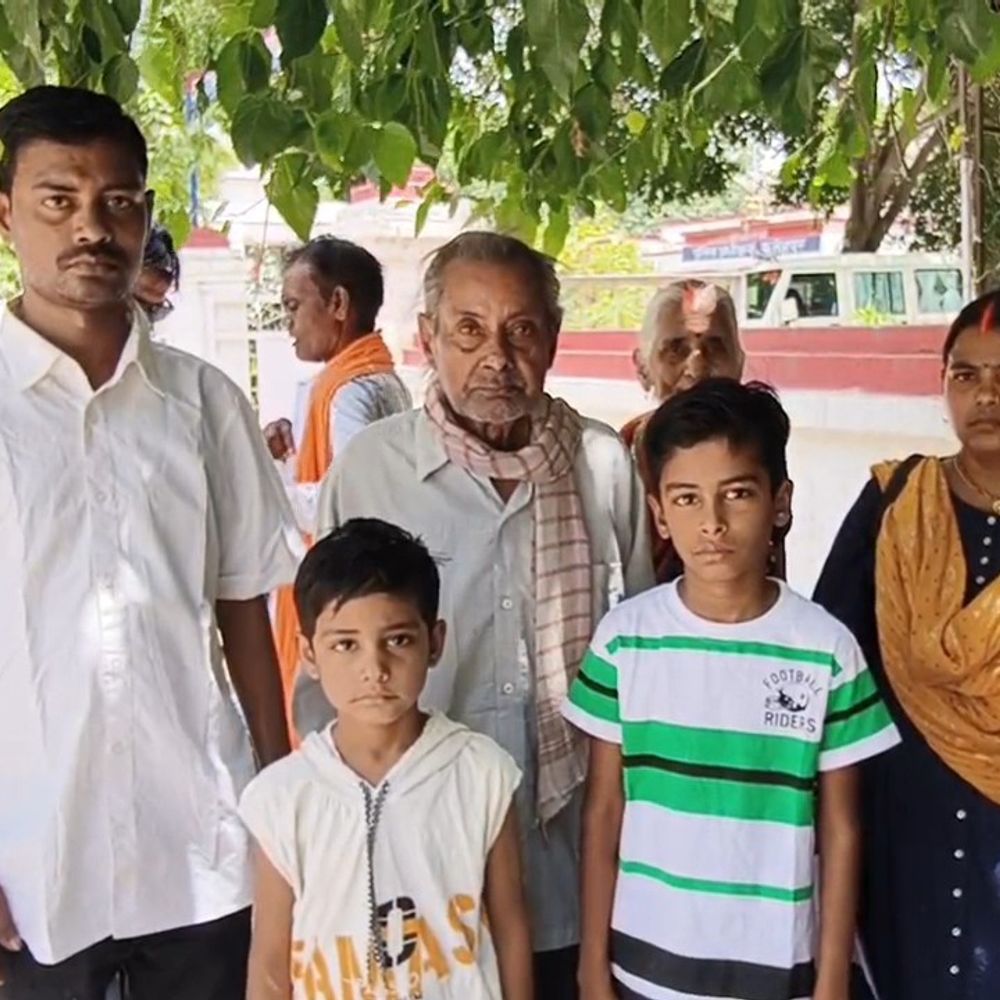 महिला ने भाभी और प्रेमी पर लगाए गंभीर आरोप:फतेहपुर एसपी कार्यालय पहुंचकर भाई और मां के लिए मांगी सुरक्षा