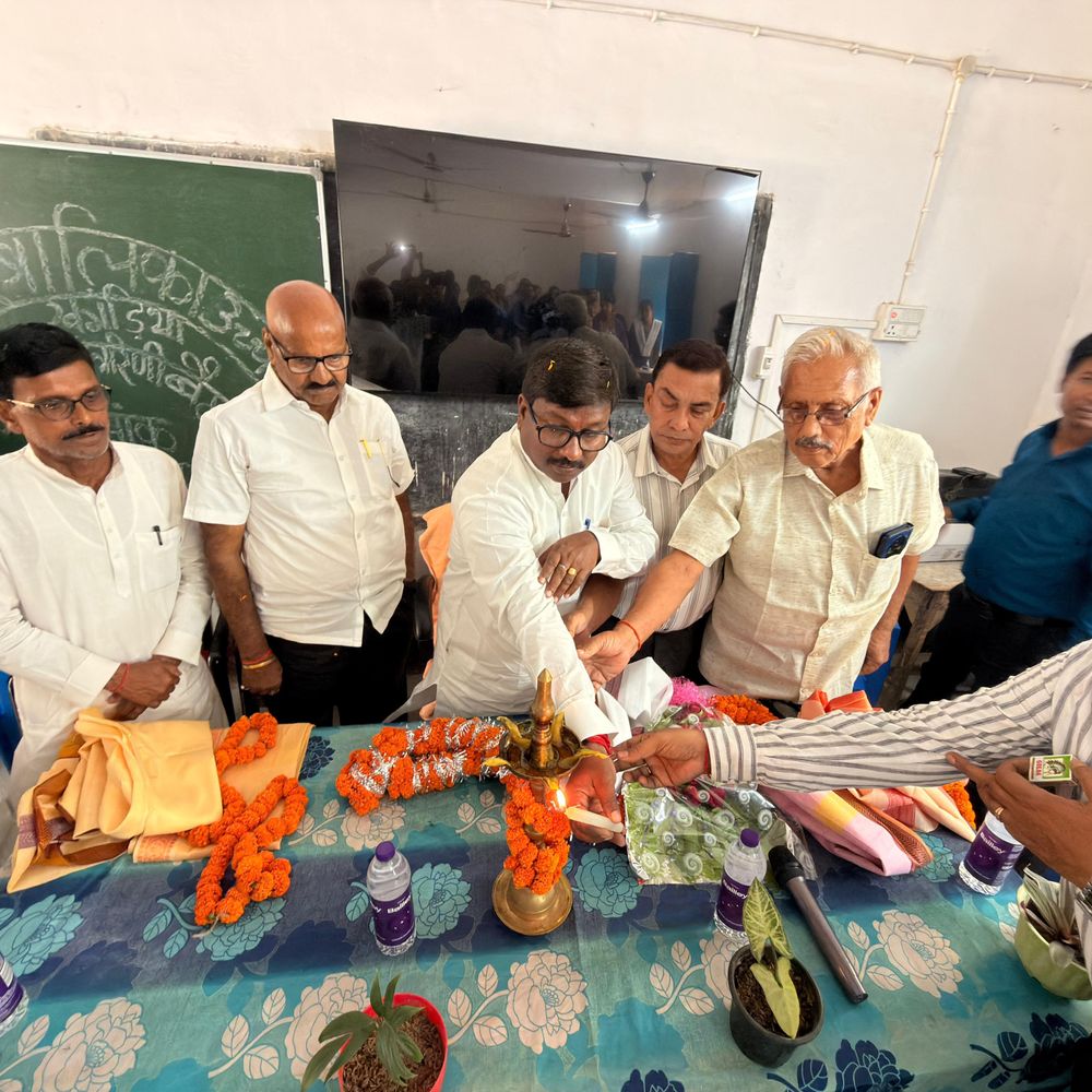 विधायक बोले-बेटियों की शिक्षा में निवेश, उज्ज्वल भविष्य की गारंटी:खगड़िया में छात्राओं को किया संबोधित