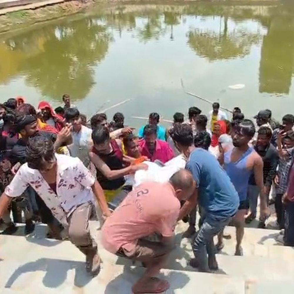 हजारीबाग में तालाब में डूबने से युवक की मौत:खजांची तालाब में 20 घंटे बाद मिला शव, नहाने के दौरान डूबा था युवक