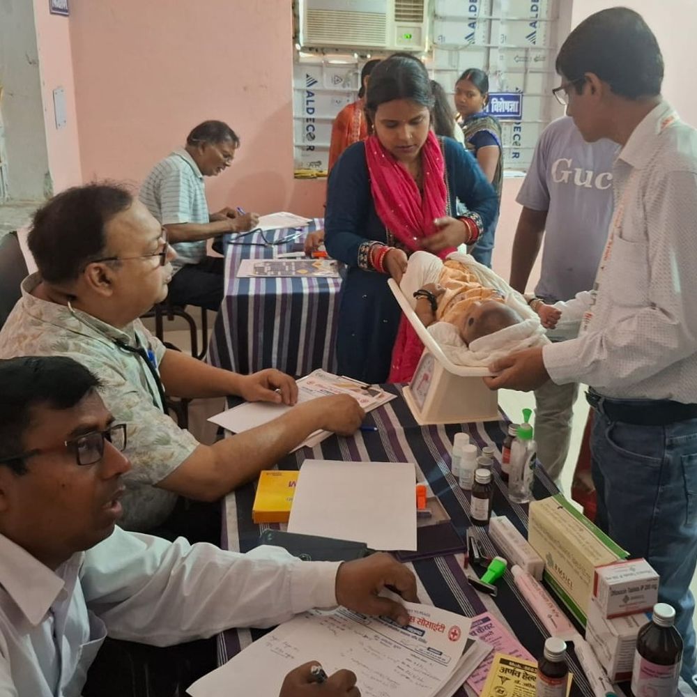 नालंदा में एक छत के नीचे एलोपैथिक, होम्योपैथिक, आई स्पेशलिस्ट:साप्ताहिक जांच शिविर में 10 डॉक्टर करेंगे मरीजों की जांच; शुगर टेस्ट की भी सुविधा