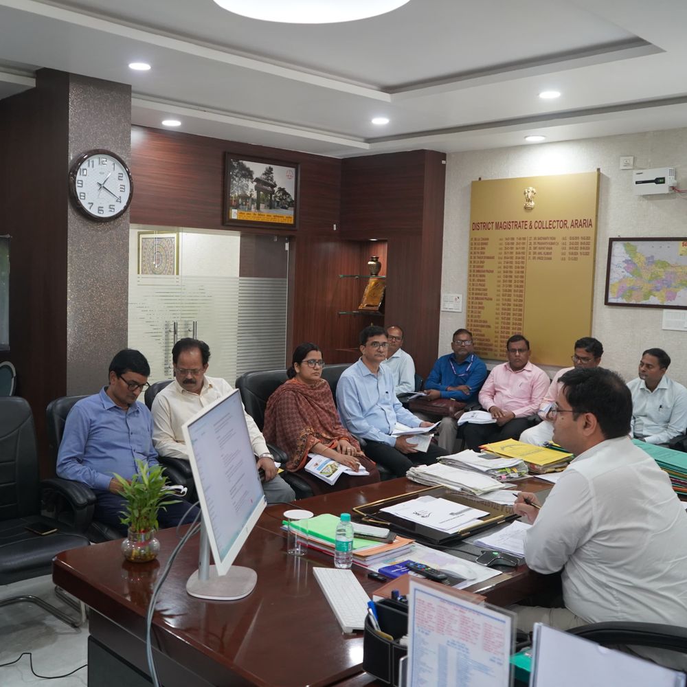 DM ने जनगणना 2027 काम की रिव्यु की:अररिया में वीडियो कॉन्फ्रेंसिंग से पब्लिक वेलफेयर स्कीम्स पर दिए निर्देश