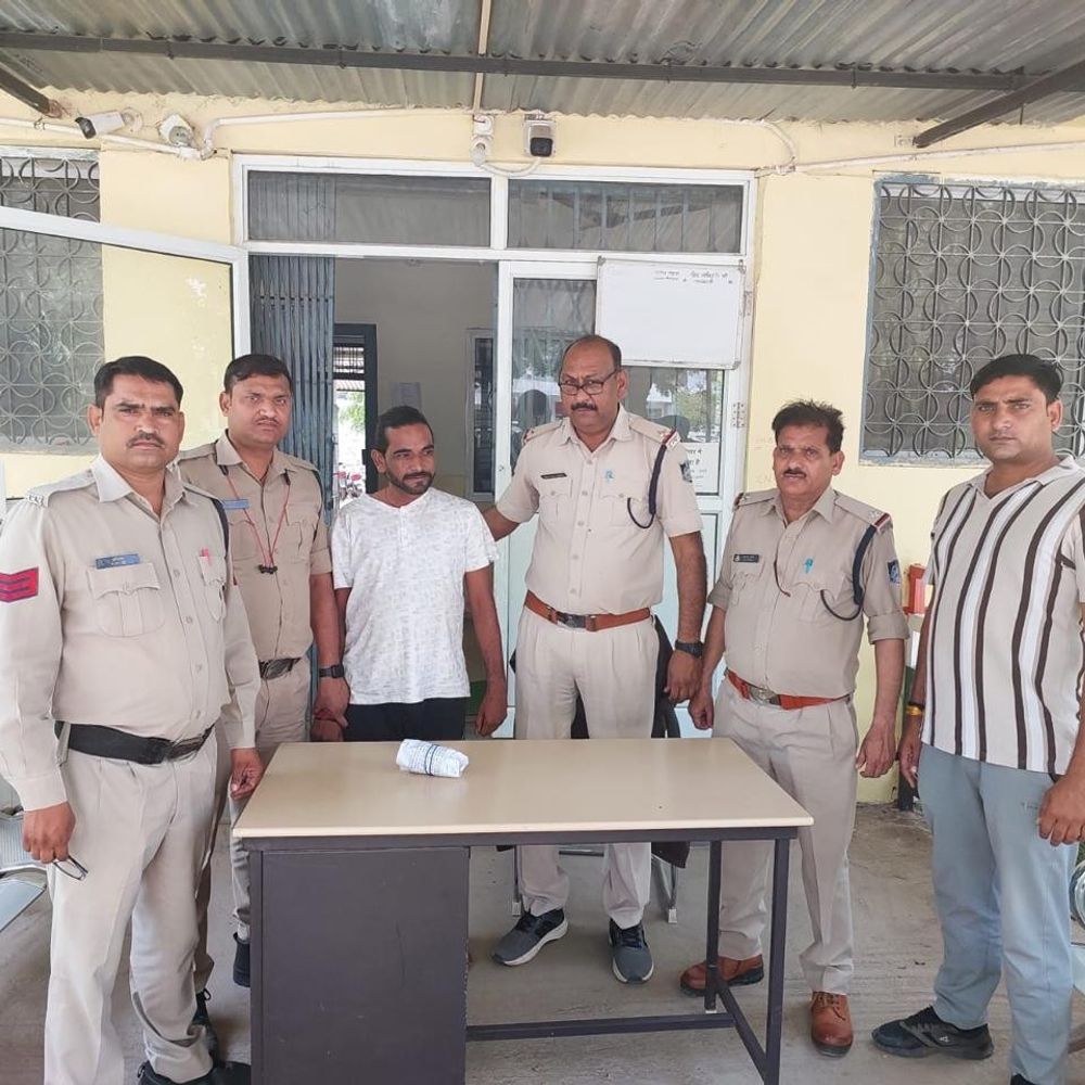 बैराड़ में 5 लाख की स्मैक के साथ दो गिरफ्तार:एक आरोपी पहले भी जा चुका जेल, पुलिस को सप्लायरों के नाम मिले