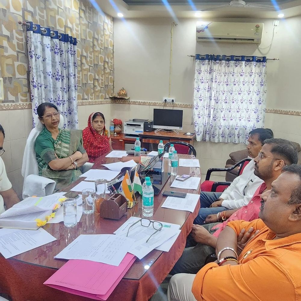 कटिहार नगर निगम कर्मचारियों को मिलेगा समय पर वेतन:शहर में जाम से निजात को व्यवस्थित होंगे टोटो-ऑटो स्टैंड,ऑनलाइन भुगतान पर जोर