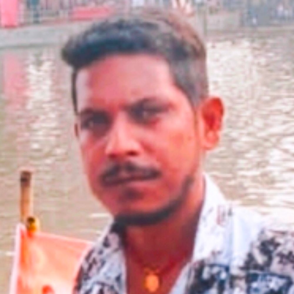 मलमास मेला घूमकर आ रहे बैंड वाले की मौत:शेखपुरा में अज्ञात गाड़ी ने बाइक में मारी टक्कर, 12 दिन पहले बना था पिता