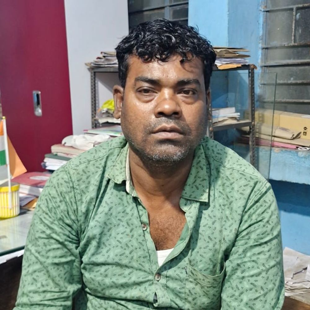 बांका का उत्पाद दरोगा यौन शोषण मामले में गिरफ्तार:15 लाख हड़प कर दूसरी शादी की, शादी का झांसा देकर नाबालिग से बनाए थे संबंध