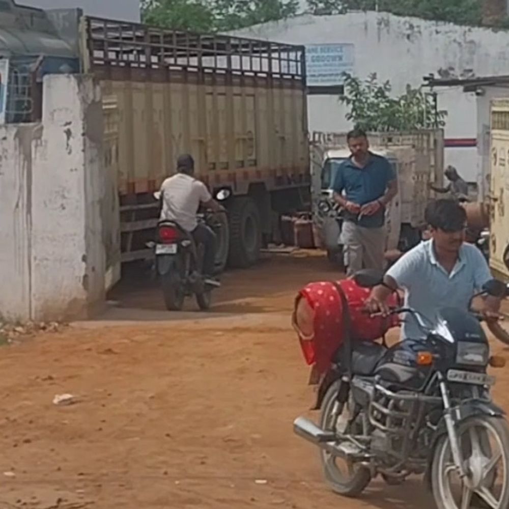 अररिया में रसोई गैस आपूर्ति सुचारू, होम डिलीवरी उपलब्ध:13,899 सिलेंडरों का स्टॉक, शिकायतों का निपटारा कर रहा जिला प्रशासन