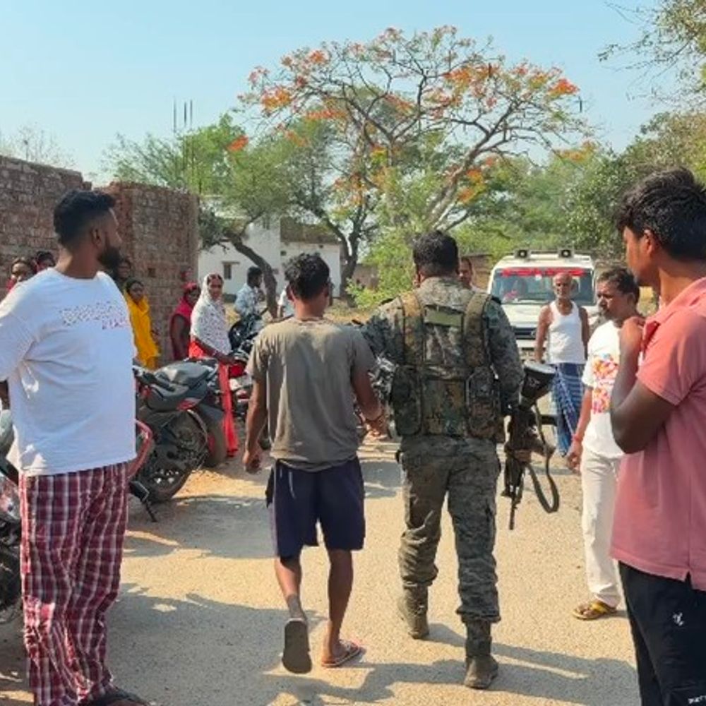 युवक का मिला शव, प्रेम प्रसंग में मर्डर की आशंका:चतरा में भाई ने पत्नी पर लगाया हत्या का आरोप, पुलिस ने तीन को लिया हिरासत में
