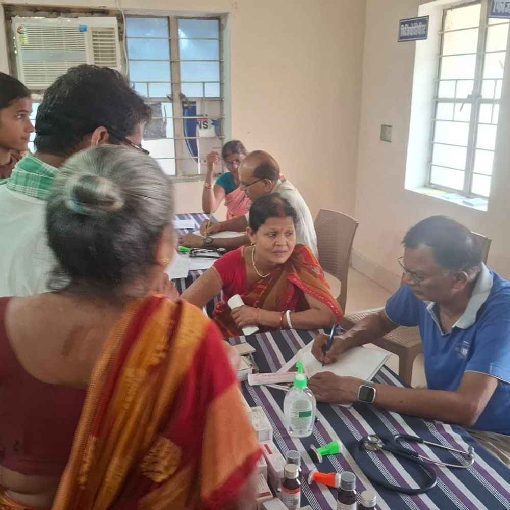 बिहारशरीफ में निशुल्क हेल्थ कैंप का आयोजन:एक छत के नीचे एलोपैथिक, होम्योपैथिक इलाज की सुविधा; 10 डॉक्टर करेंगे मरीजों की जांच