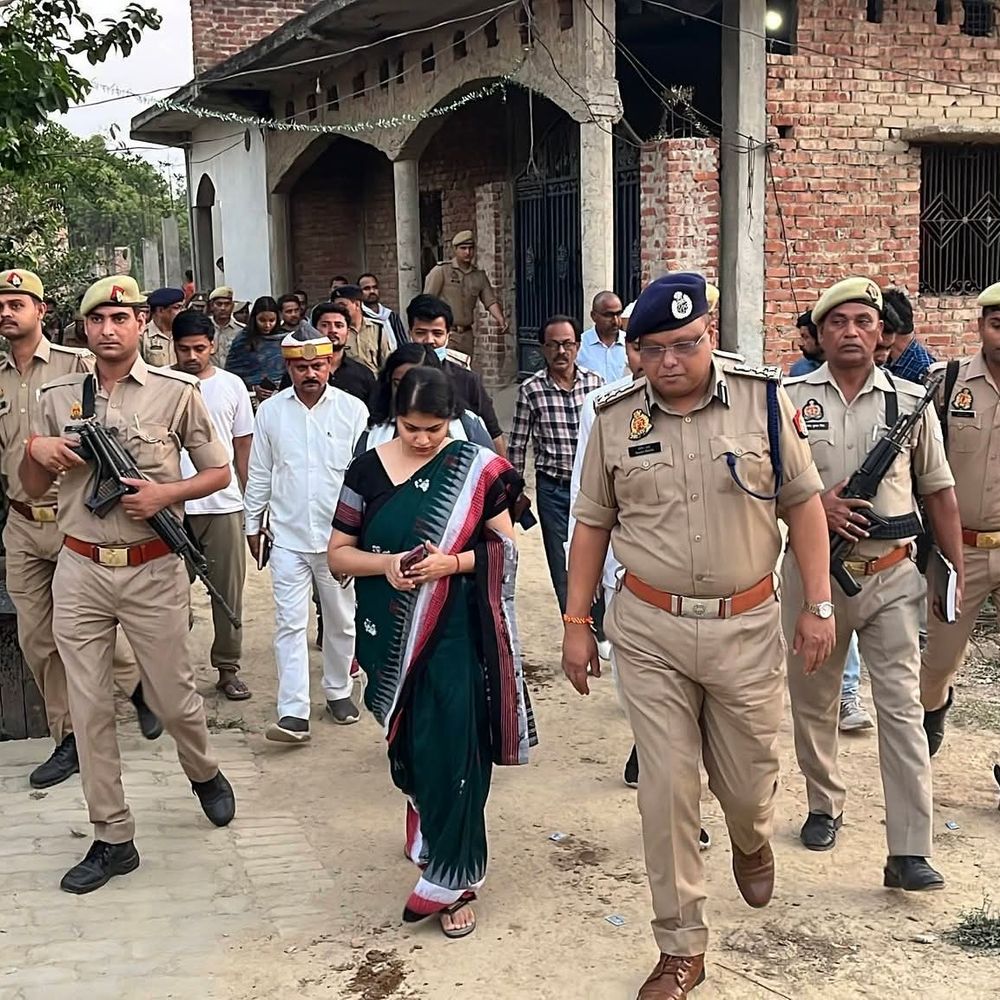 मोबाइल से खुलेगी, चार मासूमों के कत्ल की गुत्थी:अम्बेडकरनगर csx लॉक तोड़कर मोबाइल की जांच में जुटी पुलिस, काल डिटेल भी खंगाला जा रहा