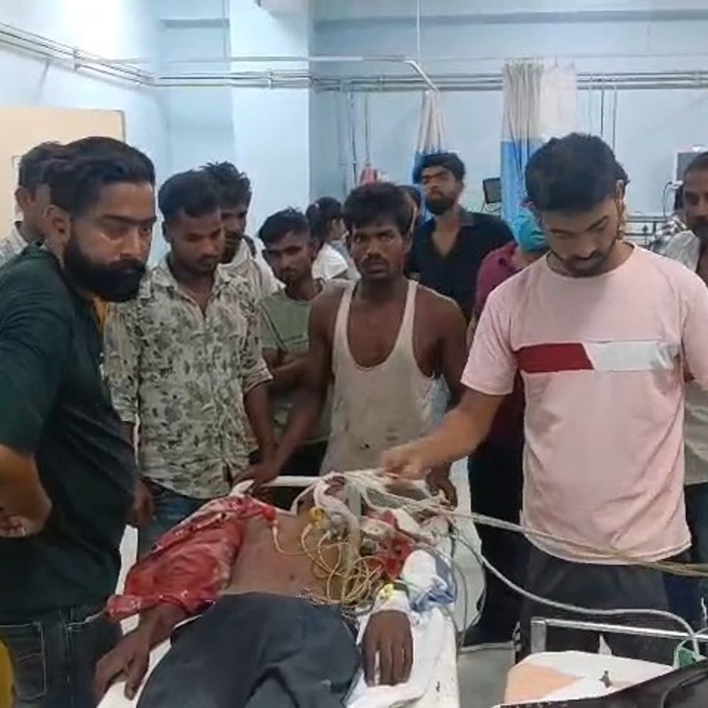 गोपालगंज में पैदल घर लौट रहे मजदूर की मौत:बाइक ने मारी टक्कर, गोरखपुर ले जाते समय रास्ते में तोड़ा दम