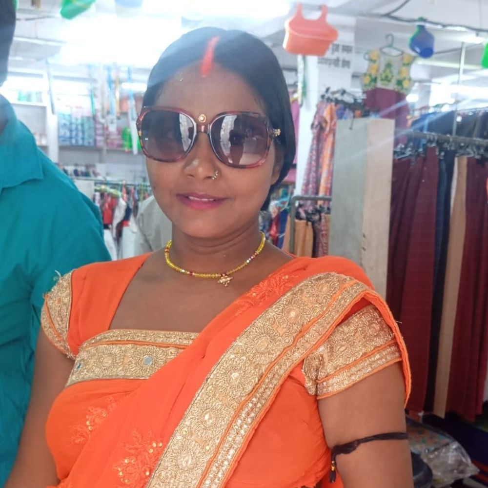 4 बच्चों की मां का फंदे से लटका मिला शव:नवादा में किराए के मकान में बच्चों के साथ रहती थी, चेन्नई में काम करता है पति