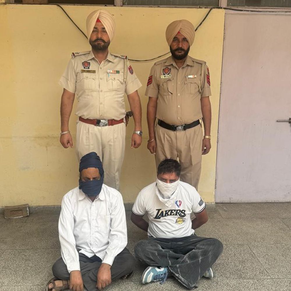 मोगा में नशा तस्करों के खिलाफ कई जगह छापेमारी:पुलिस ने 9 आरोपियों को किया गिरफ्तार, हेरोइन और नशीली गोलियां बरामद