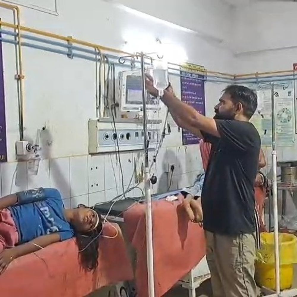4 सहेलियों ने चॉकलेट समझकर खाई सल्फास की गोली:एक बच्ची की मौत, सदर अस्पताल में 3 का इलाज जारी