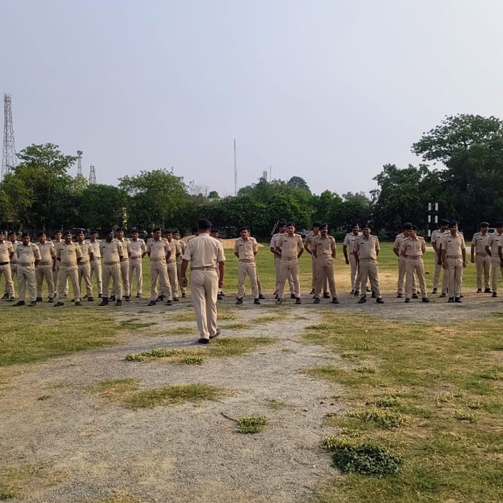 जहानाबाद पुलिस केंद्र में साप्ताहिक परेड आयोजित:SP के निर्देश पर जवानों ने किया अभ्यास, फिटनेस पर जोर