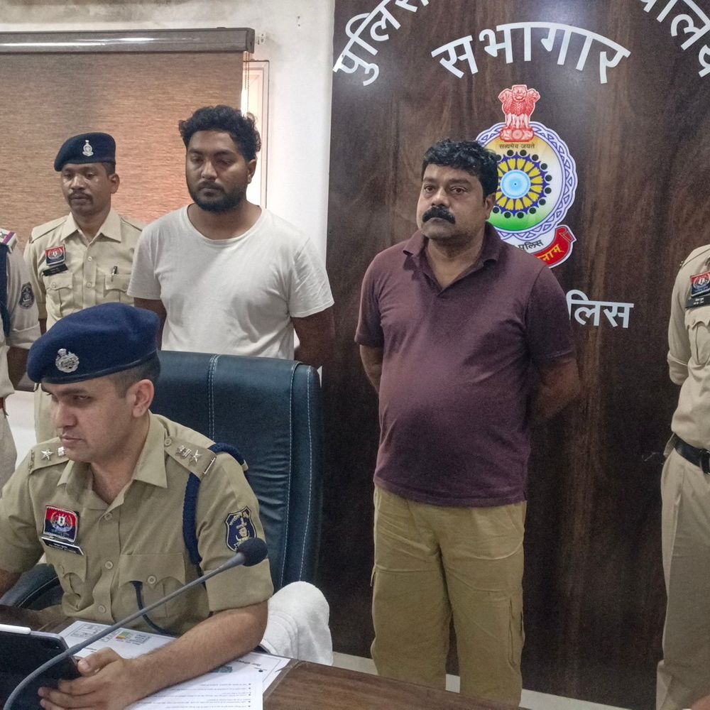 92 टन गैस चोरी….ठाकुर पेट्रोकेमिकल्स के मालिक-डायरेक्टर गिरफ्तार:कोल्हापुर से पकड़े गए, 1.5 करोड़ के एलपीजी गबन मामले में आरोपियों से एक साथ होगी पूछताछ