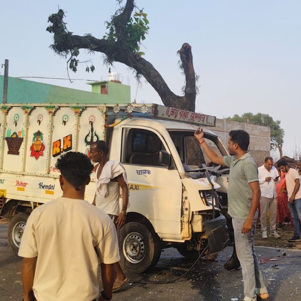 गिरिडीह में बाइक-मैजिक की भीषण टक्कर:बाइक चला रहे युवक के सिर में लगी चोट, बेहतर इलाज के लिए रेफर किया गया