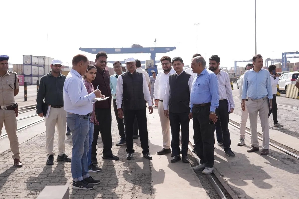कच्छ के व्यापार एवं उद्योग जगत से जुड़े मुद्दों के समाधान को जोनल एवं रेलवे बोर्ड स्तर पर करेंगे प्रयास : पाण्डेय