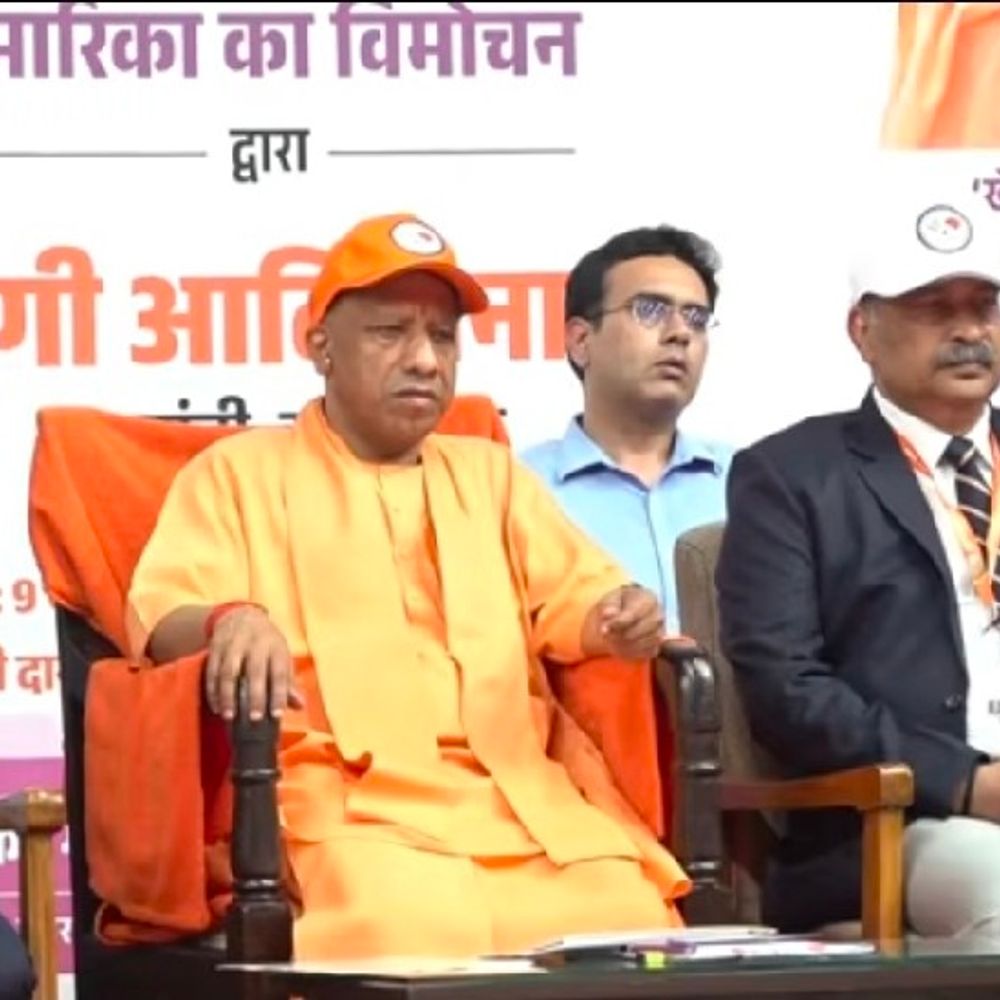 द्वितीय अखिल भारतीय पुलिस बैडमिंटन क्लस्टर प्रतियोगिता का शुभारंभ:सीएम योगी ने किया यूपी पुलिस के आयोजन में बैडमिंटन और टेबल टेनिस मुकाबलों की शुरुआत, स्मारिका का भी विमोचन