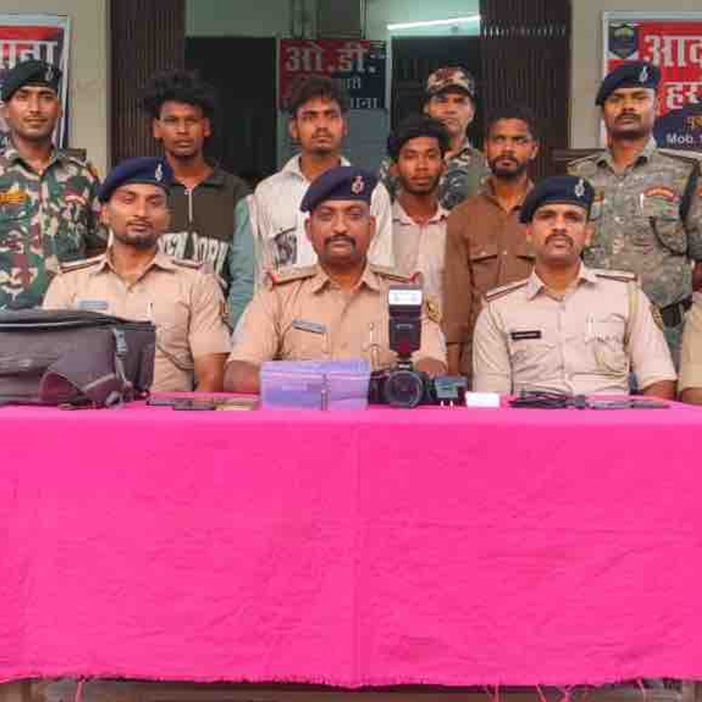 हरसिद्धि लूटकांड का 72 घंटे में खुलासा:मोतिहारी में 4 अपराधी गिरफ्तार, लूटा गया सामान बरामद