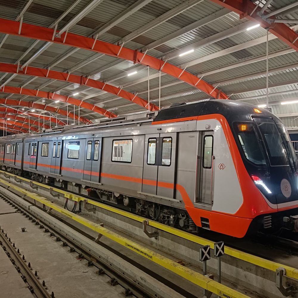 सेंट्रल-नौबस्ता में मेट्रो ट्रायल की 5 बड़ी बातें:जब सब सो रहे थे तब ट्रैक पर 80 की रफ्तार से दौड़ रही थी मेट्रो