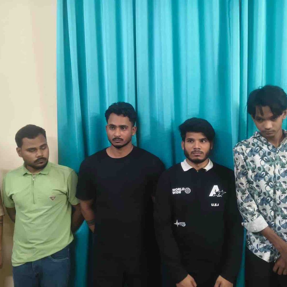 कानपुर में साइबर ठगी गैंग का भंडाफोड़:कंबोडिया-मलेशिया से जुड़े तार, 4 गिरफ्तार