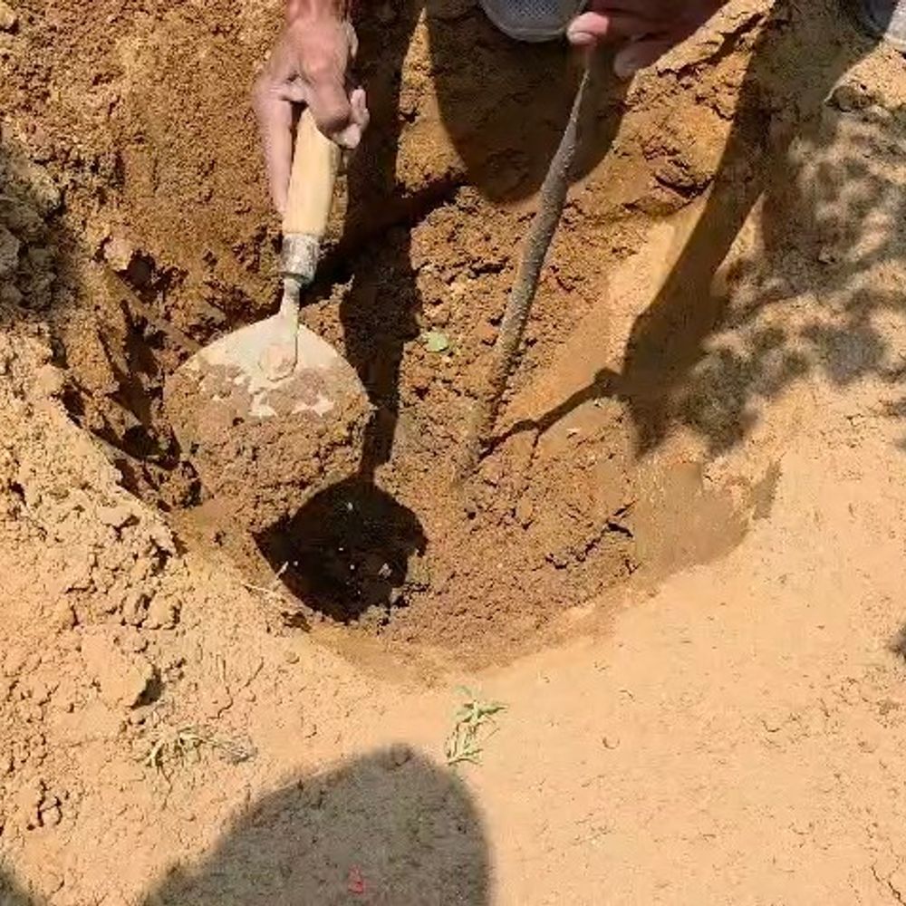 मुजफ्फरनगर में कॉलेज परिसर में मिलीं मानव अस्थियां:विश्वकर्मा इंटर कॉलेज में खुदाई के बाद हुआ खुलासा, जांच की मांग