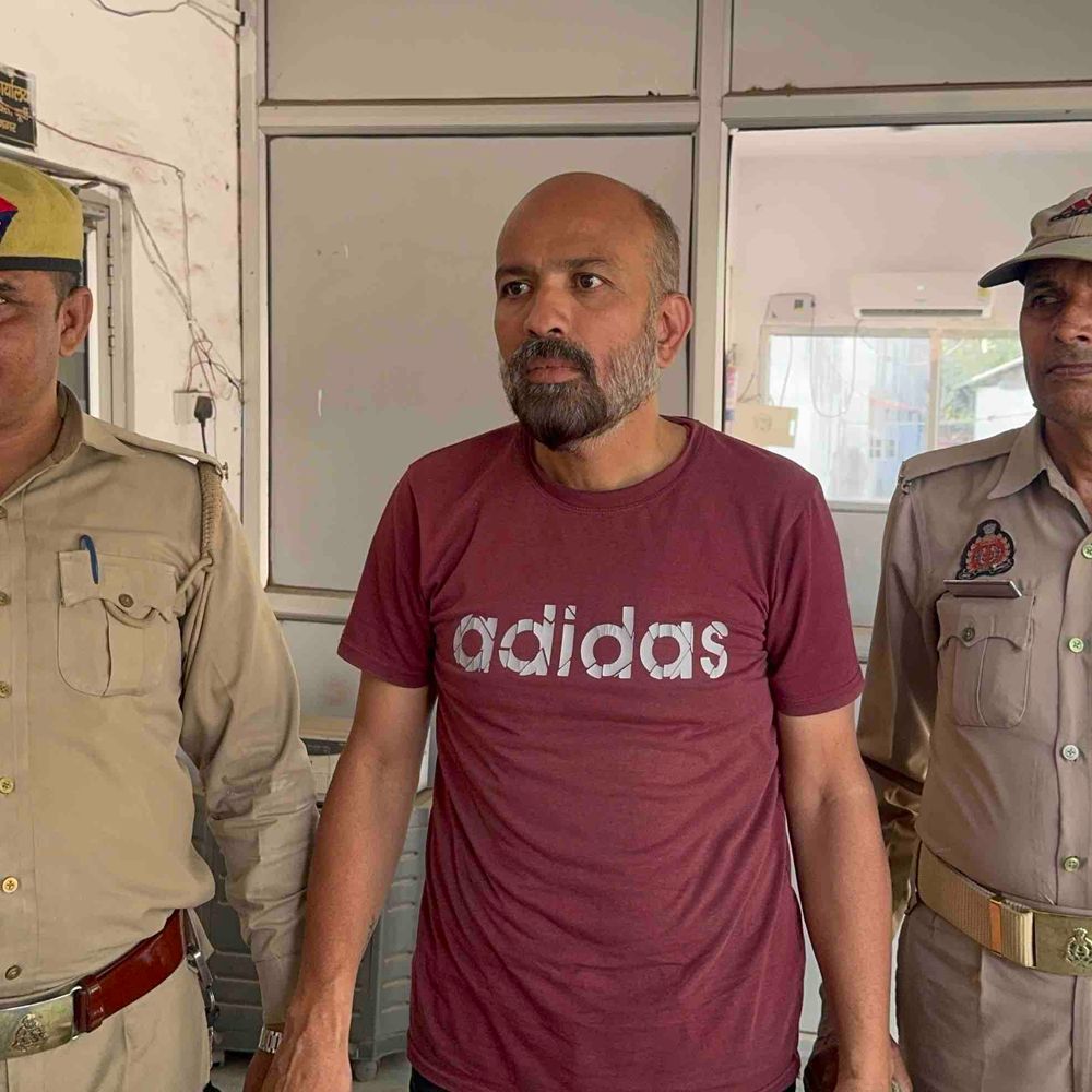 नजूल जमीन घोटाला- 25 हजार का इनामी गिरफ्तार:पंजाब-हिमाचल में छिपा था, 1000 करोड़ की जमीन 250 करोड़ में बेची
